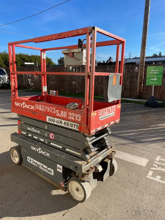 2018 Skyjack SJIII3219 Scissor Lift