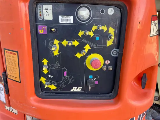 2013 JLG E300AJP Articulating Boom Lift