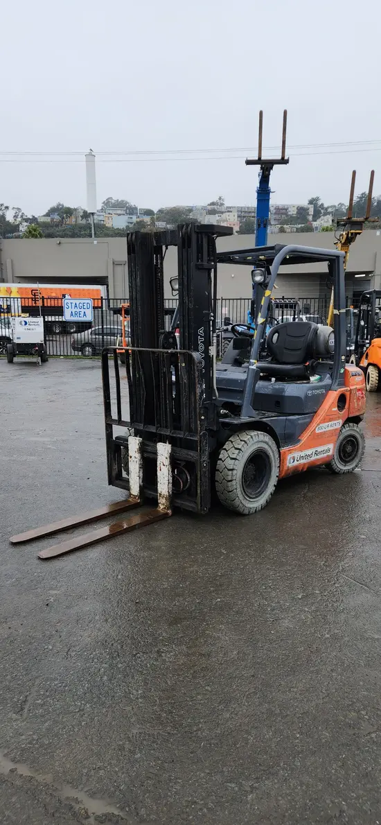 2018 Toyota 8FGU25 Warehouse Forklift