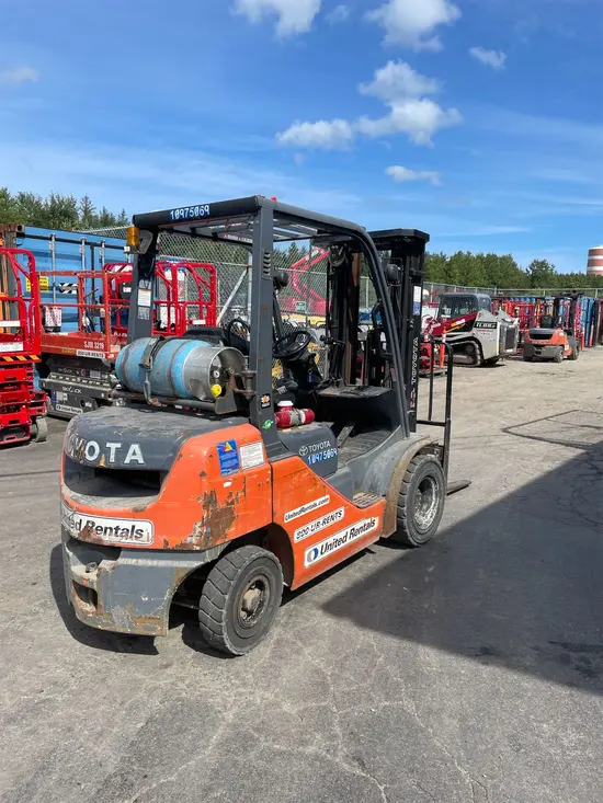 2019 Toyota 8FGU25 Warehouse Forklift