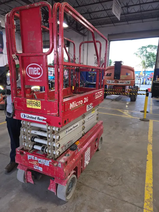 2019 MEC MICRO 26 Scissor Lift