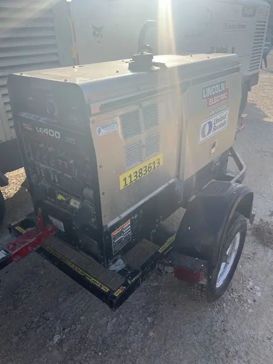 2022 Lincoln Electric LE400 Welder