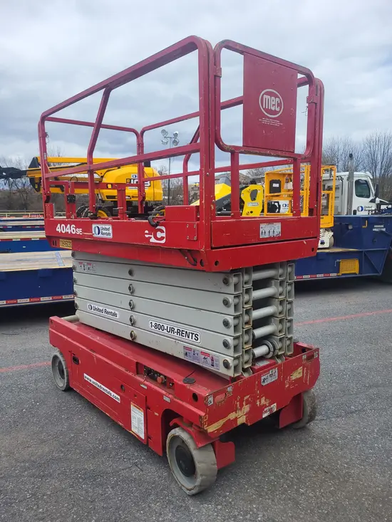 2017 MEC 4046SE Scissor Lift