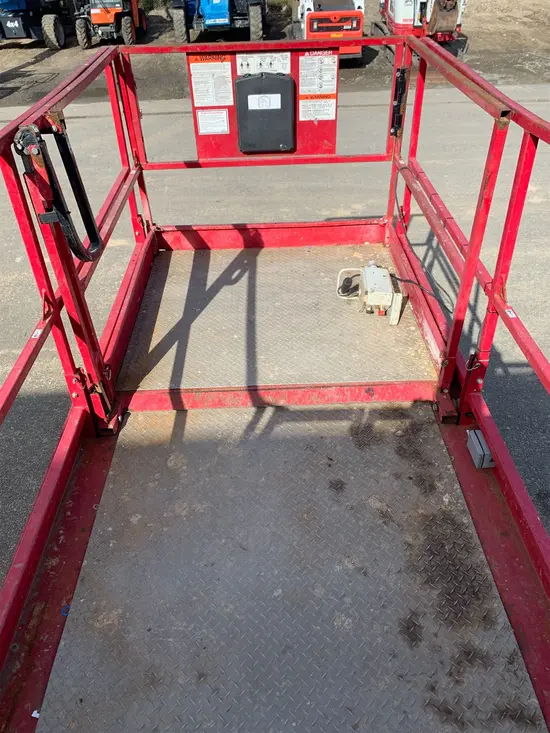 2016 MEC 4069ERT Scissor Lift
