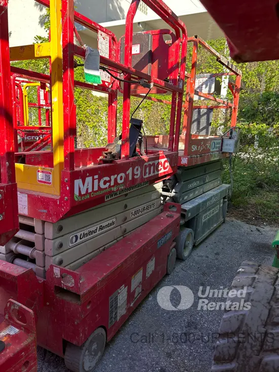 2022 MEC MICRO 19 Scissor Lift
