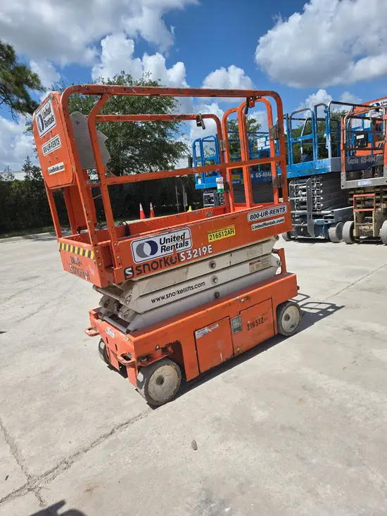 2018 Snorkel S3219E Scissor Lift