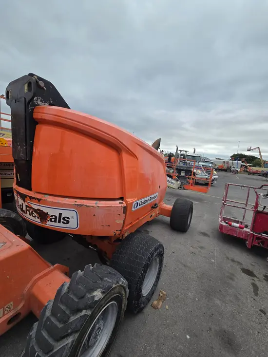2017 JLG 400S Boom Lift