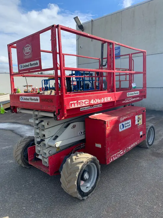 2016 MEC 4069ERT Scissor Lift