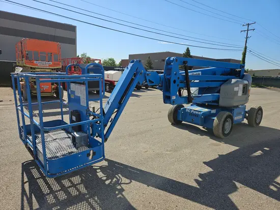 2016 Genie Z-45/25J DC Articulating Boom Lift