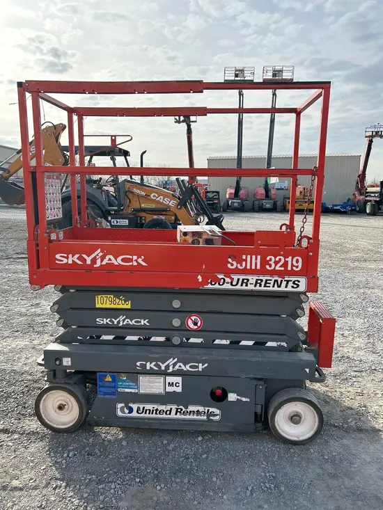 2018 Skyjack SJIII3219 Scissor Lift