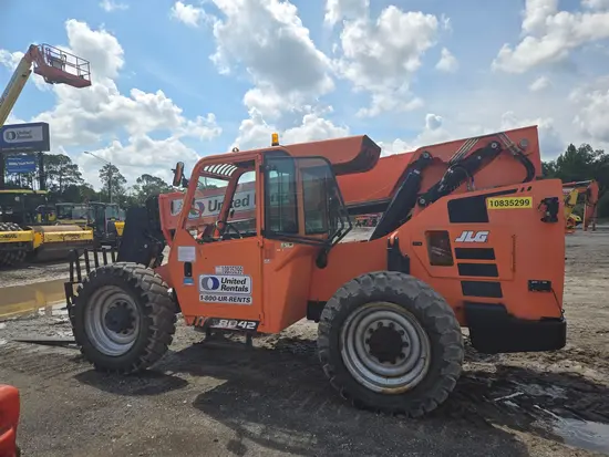2018 SKYTRAK 8042 Forklift