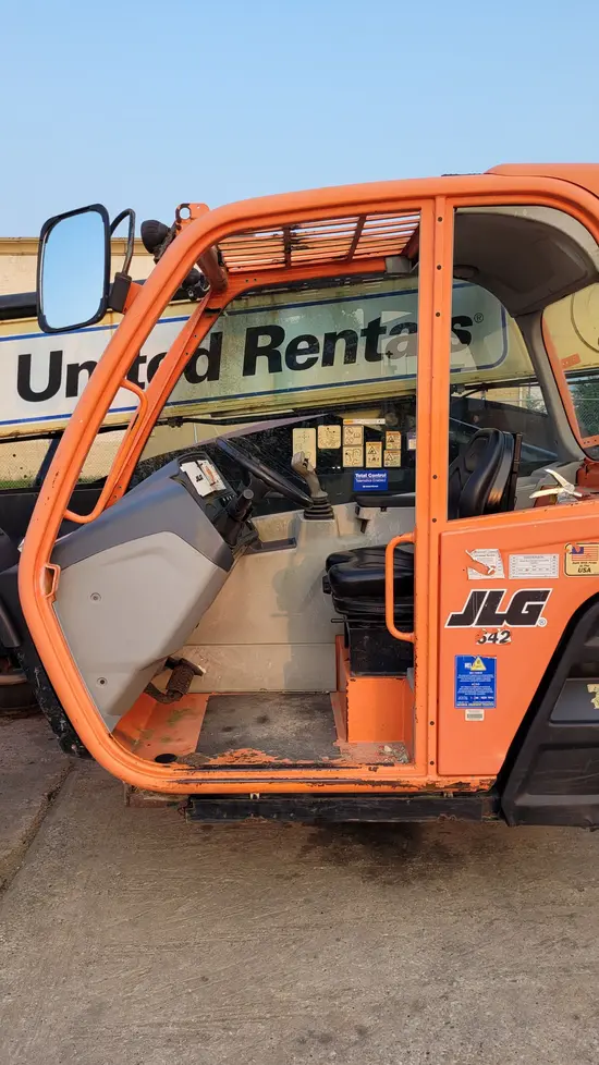 2016 JLG 642 Forklift