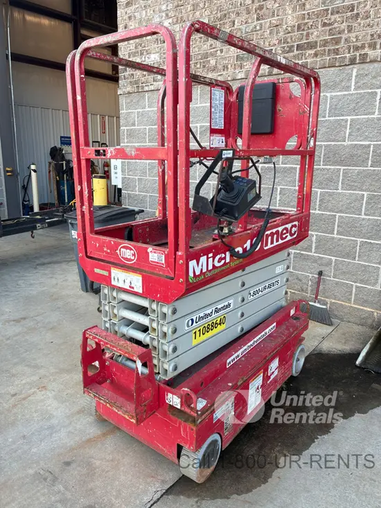 2020 MEC MICRO 19 Scissor Lift