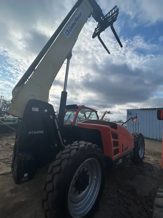 2018 JLG 742 Forklift