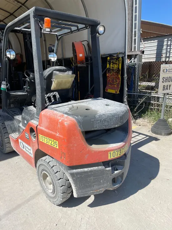 2018 Toyota 8FDU30 Warehouse Forklift