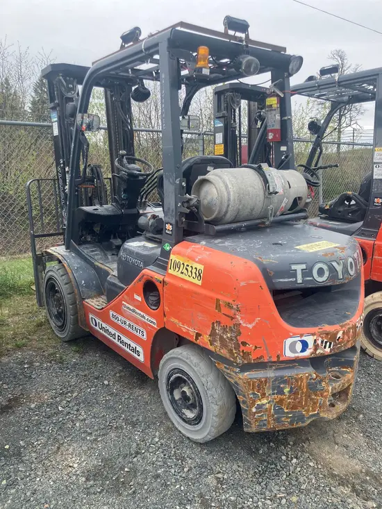 2019 Toyota 8FGU30 Warehouse Forklift