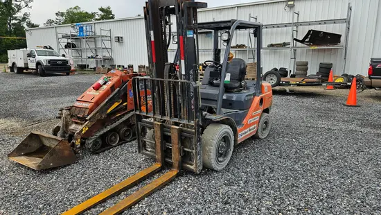 2018 Toyota 8FDU30 Warehouse Forklift