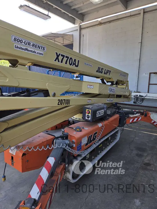 2017 JLG X770AJ Atrium Lift