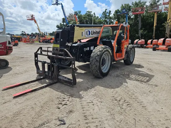 2017 JLG 742 Forklift