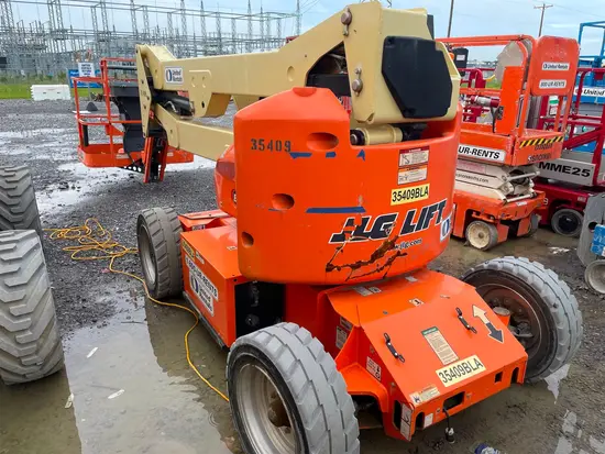 2016 JLG E450AJ Articulating Boom Lift