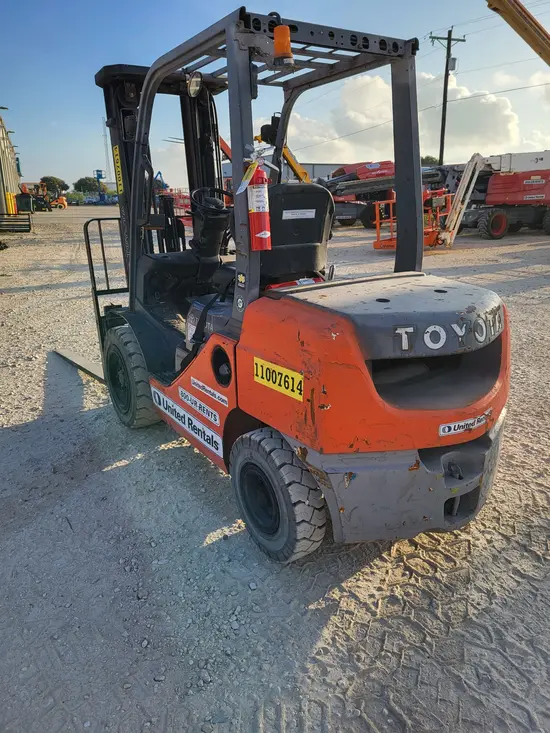 2019 Toyota 8FDU30 Warehouse Forklift