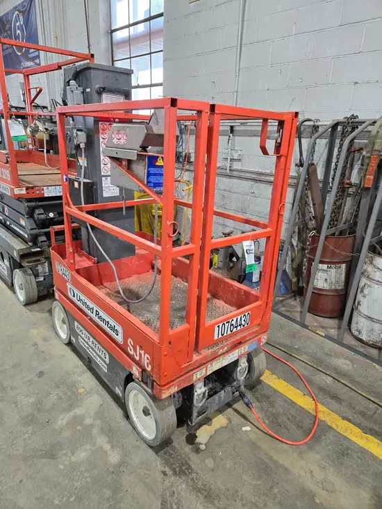 2018 Skyjack SJ16 Self-Propelled One-Person Lift
