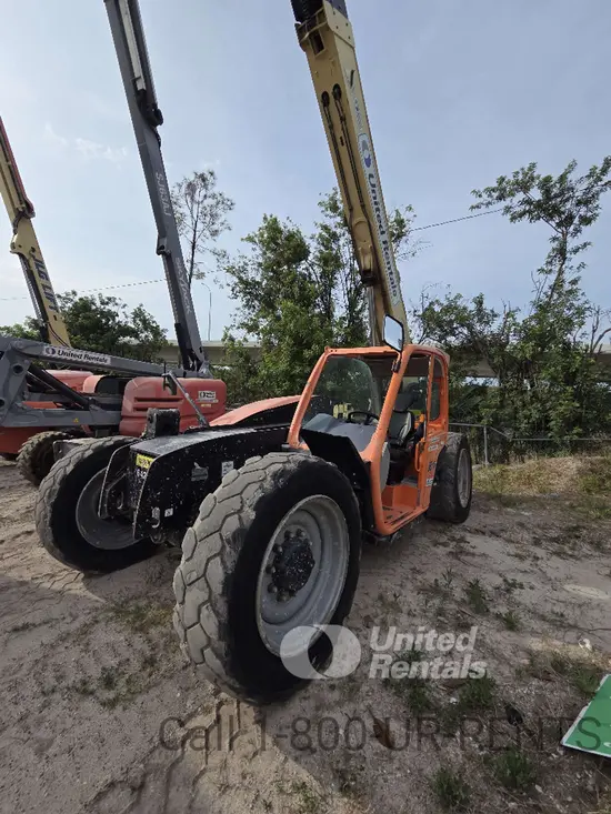 2016 JLG 642 Forklift