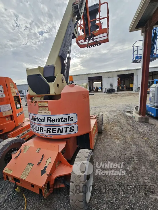 2018 JLG E450AJ Articulating Boom Lift