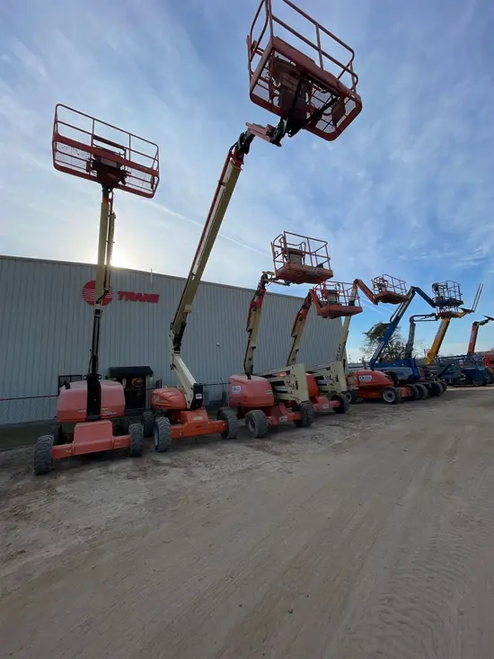 2017 JLG M600JP Articulating Boom Lift
