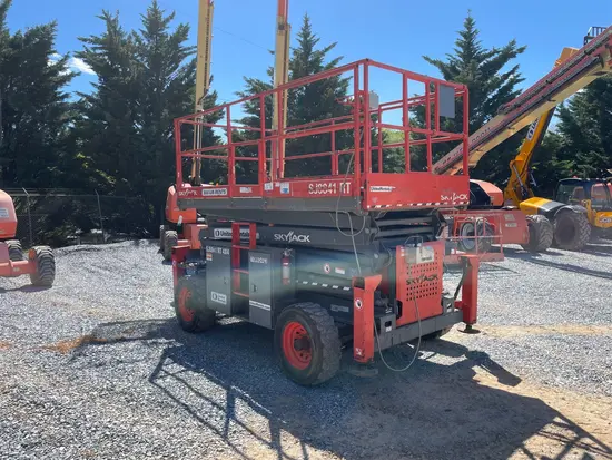 2018 Skyjack SJ8841RT Rough Terrain Scissor Lift