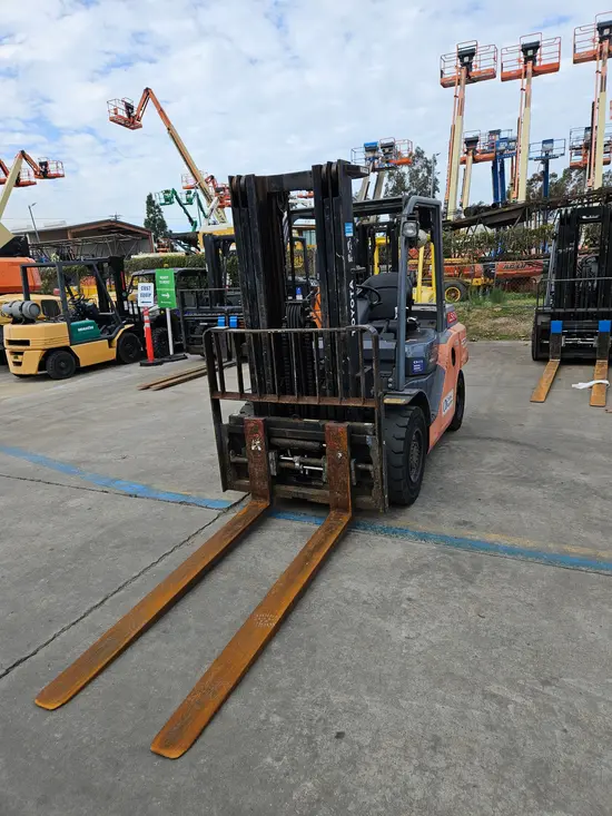 2016 Toyota 8FD35U Warehouse Forklift