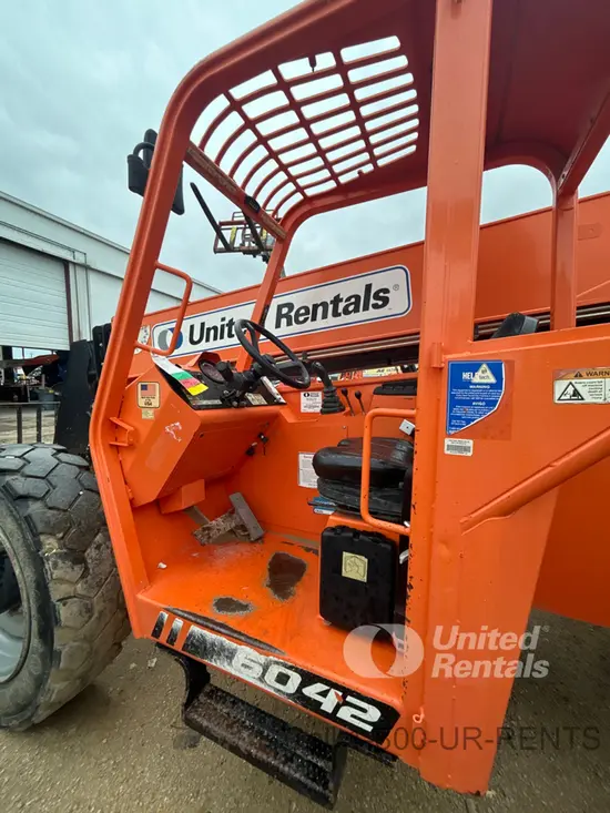 2018 SKYTRAK 6042 Forklift