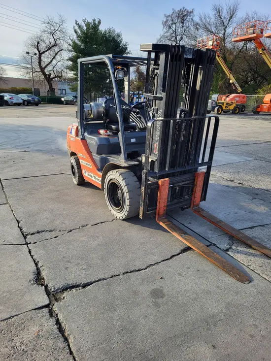 2018 Toyota 8FGU30 Warehouse Forklift