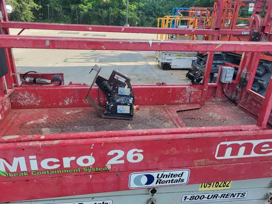 2019 MEC MICRO 26 Scissor Lift