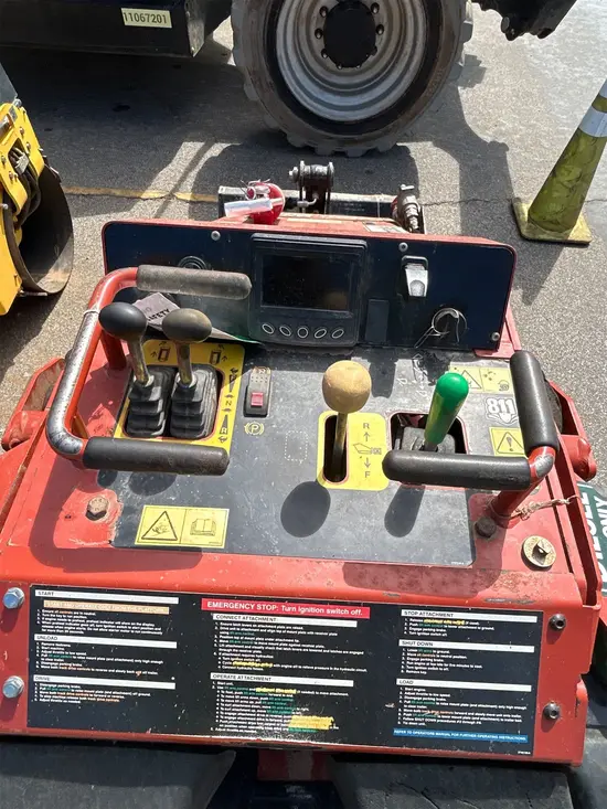 2022 Ditch Witch SK1050B Track Loader