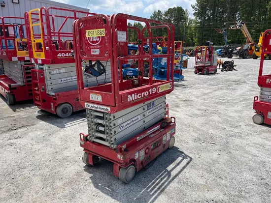 2019 MEC MICRO 19 Scissor Lift