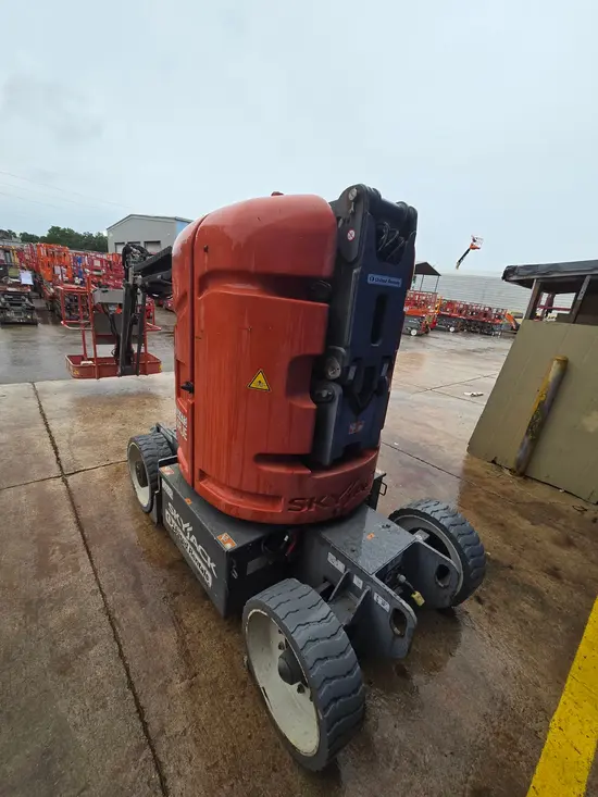 2018 Skyjack SJ30ARJE Articulating Boom Lift