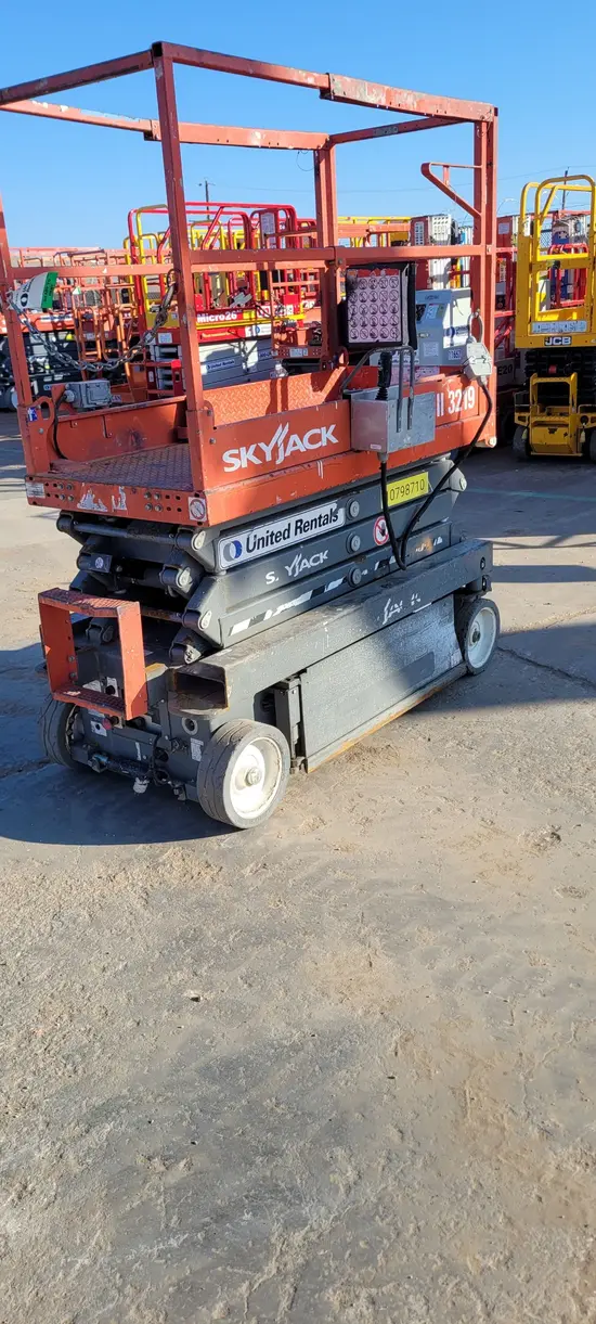2018 Skyjack SJIII3219 Scissor Lift