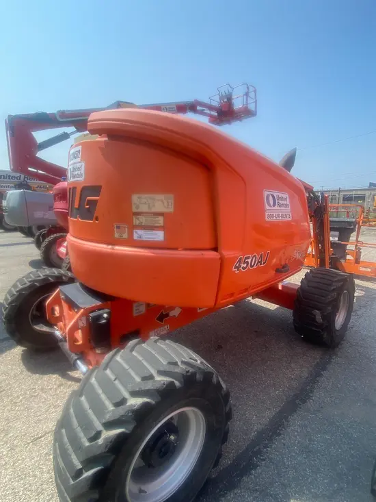 2017 JLG 450AJ Articulating Boom Lift