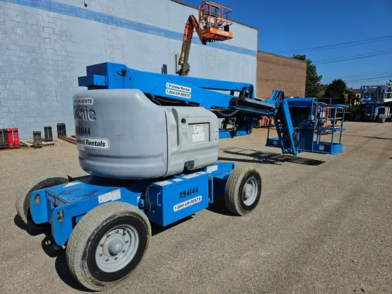 2016 Genie Z-45/25J DC Articulating Boom Lift