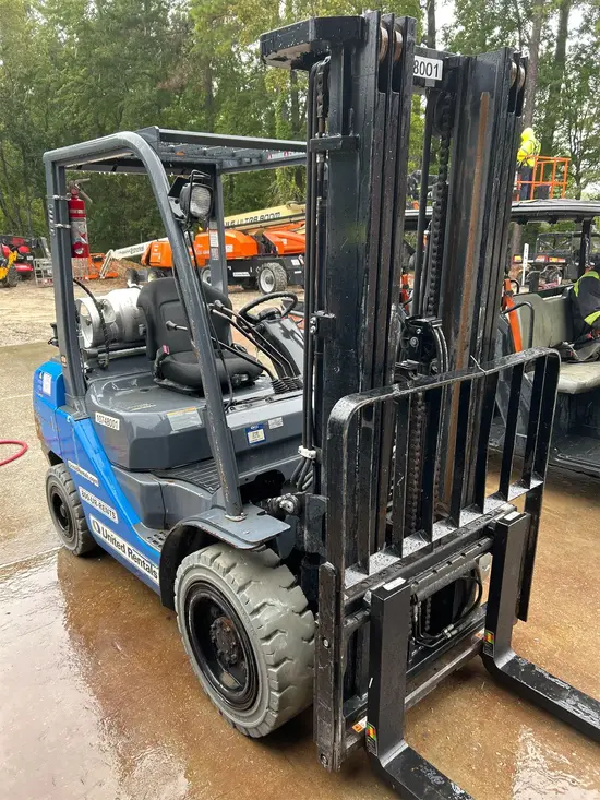 2018 Toyota 8FGU30 Warehouse Forklift