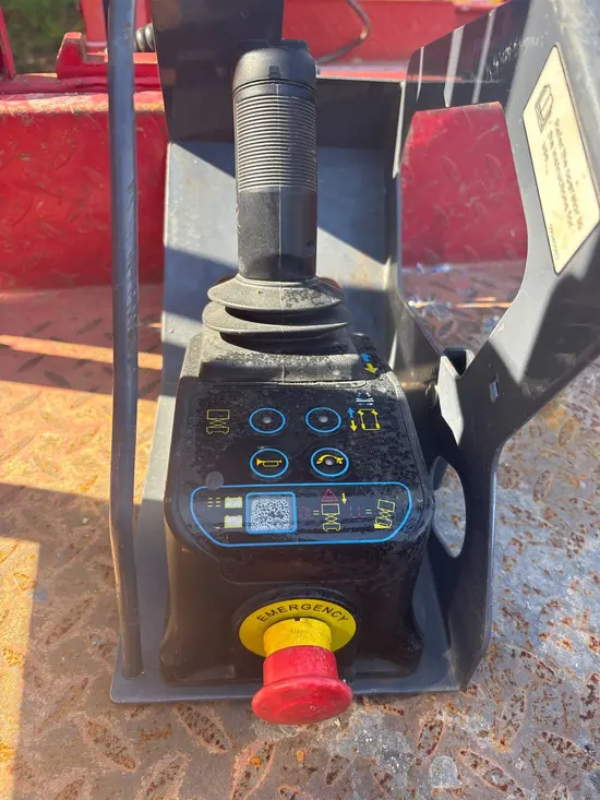2019 MEC MICRO 26 Scissor Lift