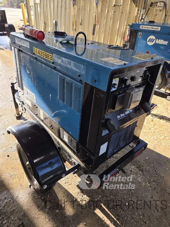 2022 Miller Welders Big Blue 300R Welder