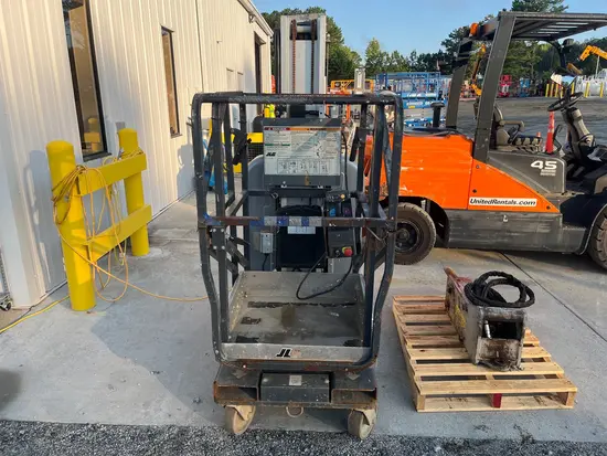 2019 JLG 20MVL Self-Propelled One-Person Lift