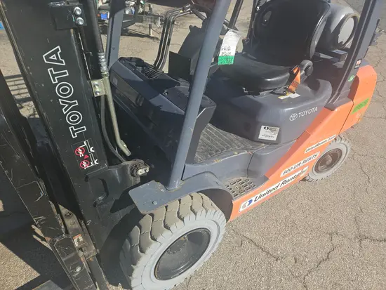 2019 Toyota 8FGU25 Warehouse Forklift