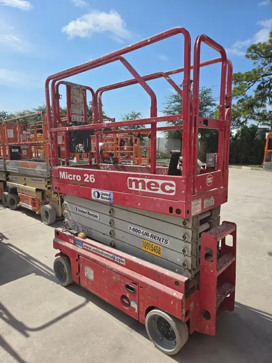 2019 MEC MICRO 26 Scissor Lift