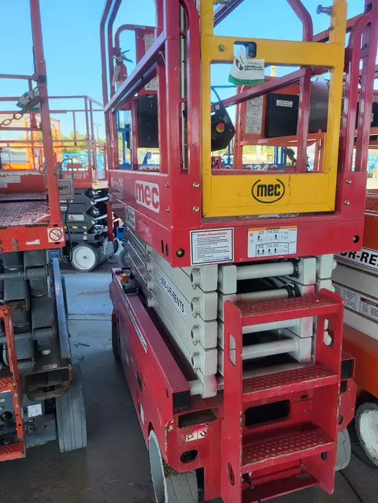 2021 MEC MICRO 26 Scissor Lift