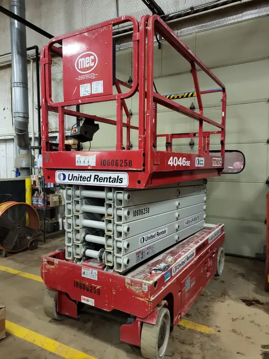 2017 MEC 4046SE Scissor Lift