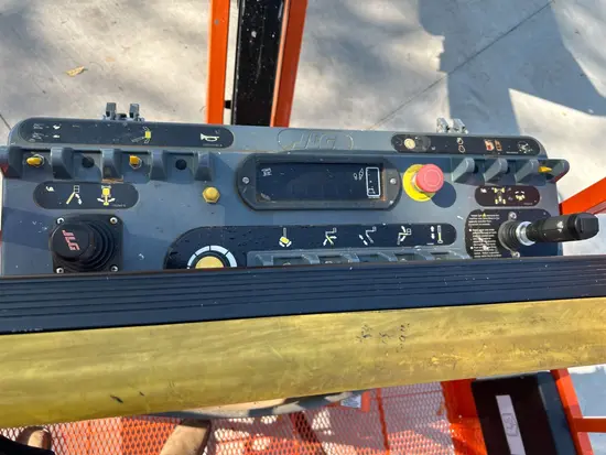 2017 JLG E450AJ Articulating Boom Lift