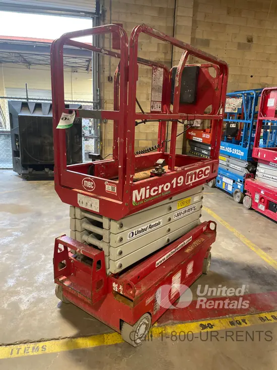 2020 MEC MICRO 19 Scissor Lift